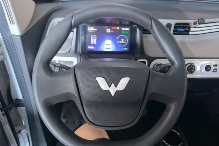 Used Wuling Hongguang MINIEV 2021 Macaron Premium Model – Lithium Iron Phosphate Steering Wheel