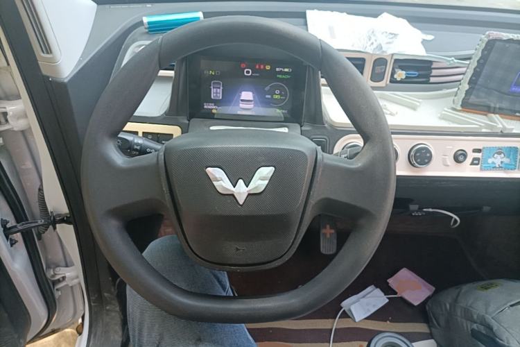 Used Wuling Hongguang MINIEV 2021 Macaron Premium Model – Lithium-NMC Steering Wheel