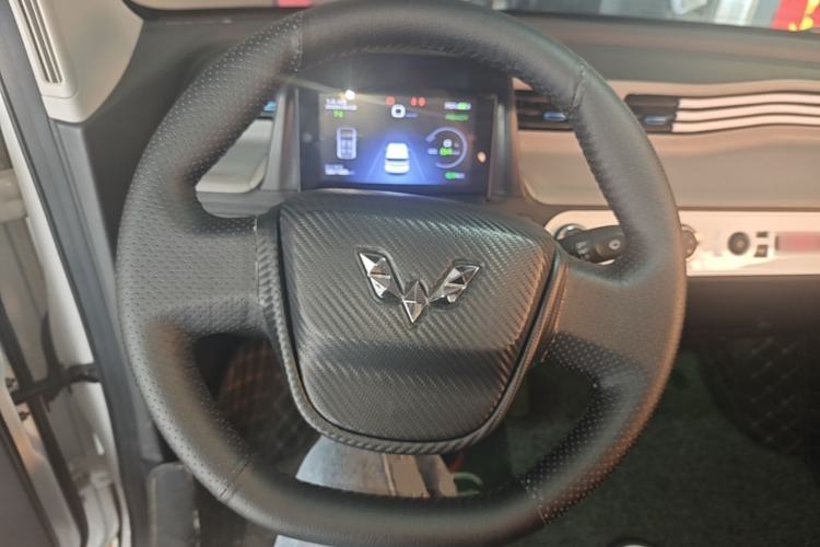 Used Wuling Hongguang MINIEV 2021 Macaron Fashion Model Lithium Iron Phosphate Steering Wheel