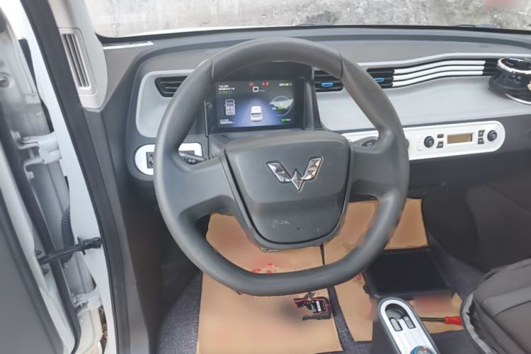 Used Wuling Hongguang MINIEV 2021 Macaron Premium Model – Lithium Iron Phosphate Steering Wheel