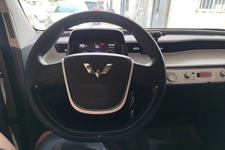 Used Wuling Hongguang MINIEV 2021 Macaron Premium Model – Lithium Iron Phosphate Steering Wheel