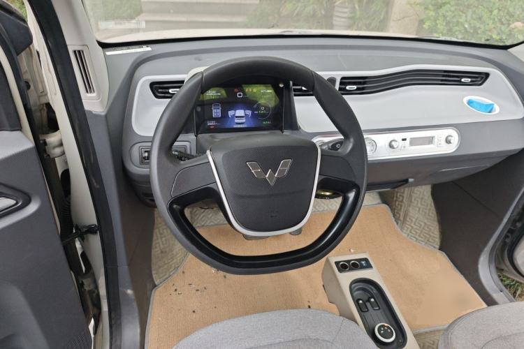 Used Wuling Hongguang MINIEV 2021 Macaron Premium Model – Lithium-NMC Steering Wheel