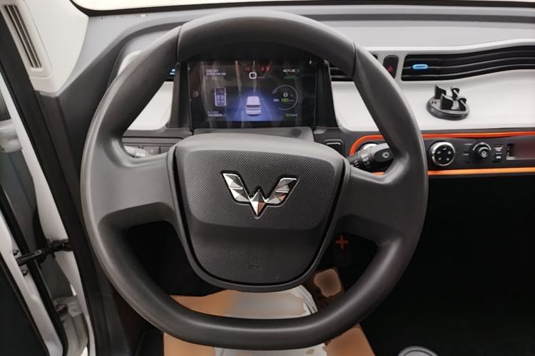 Used Wuling Hongguang MINIEV 2021 Macaron Premium Model – Lithium-NMC Steering Wheel
