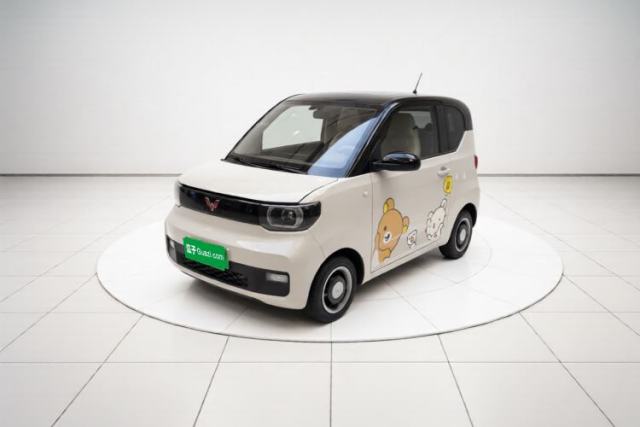 Ojetý Wuling Hongguang MINIEV 2021 Macaron Premium Model – Lithium-NMC