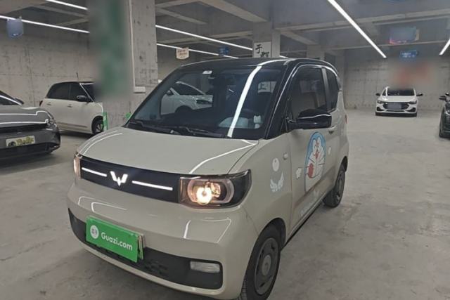 Ojetý Wuling Hongguang MINIEV 2021 Macaron Premium Model – Lithium-NMC