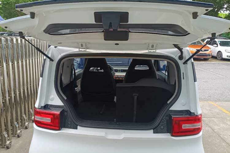 Used Wuling Hongguang MINIEV 2021 Macaron Premium Model – Lithium Iron Phosphate Trunk