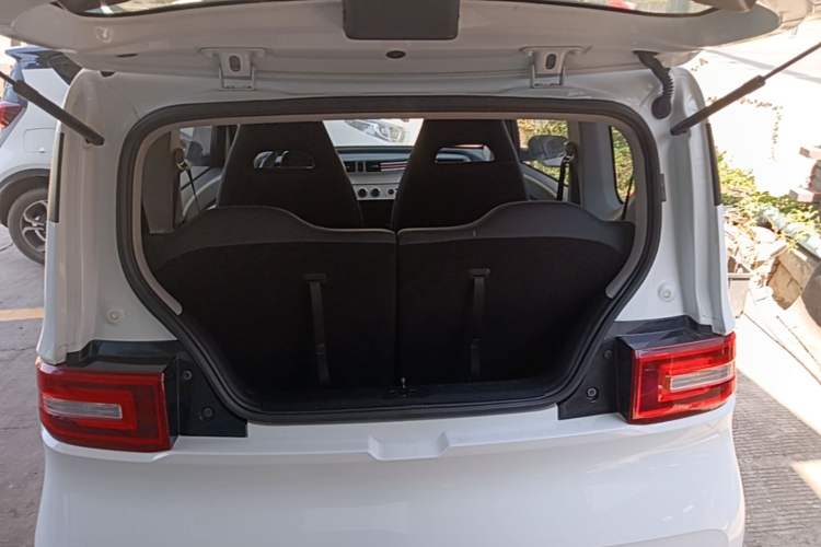 Used Wuling Hongguang MINIEV 2021 Macaron Fashion Edition Lithium-Ion Battery Trunk