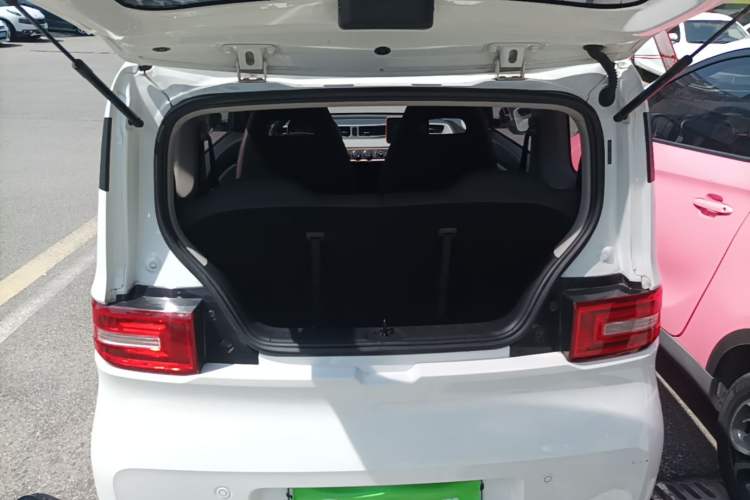 Used Wuling Hongguang MINIEV 2021 Macaron Sandwich Model 170 km Lithium Iron Phosphate Trunk