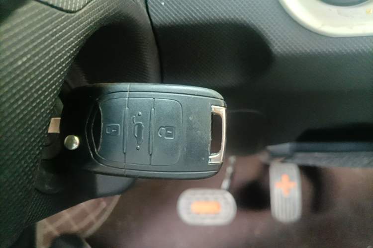 Used Wuling Hongguang MINIEV 2021 Macaron Premium Model – Lithium-NMC Vehicle Key