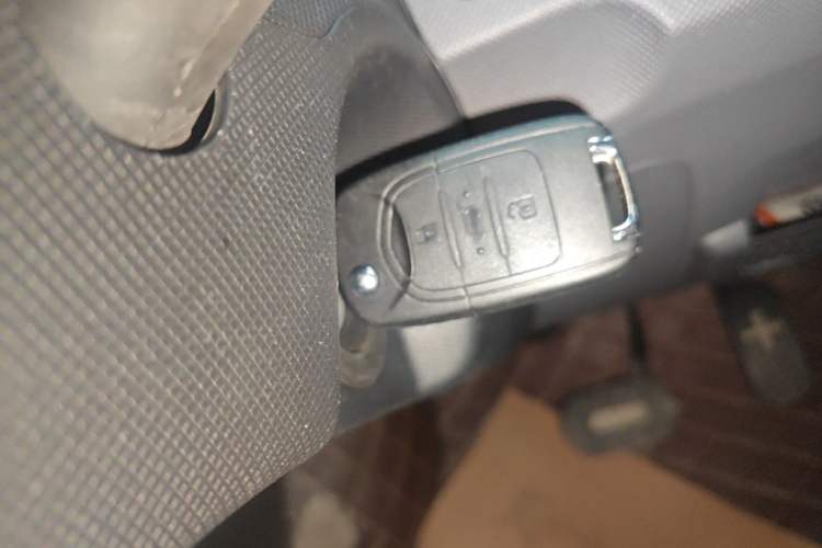 Used Wuling Hongguang MINIEV 2021 Macaron Premium Model – Lithium Iron Phosphate Vehicle Key