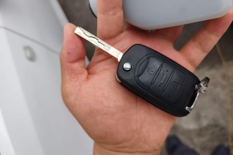Used Wuling Hongguang MINIEV 2021 Macaron Fashion Model Lithium Iron Phosphate Vehicle Key