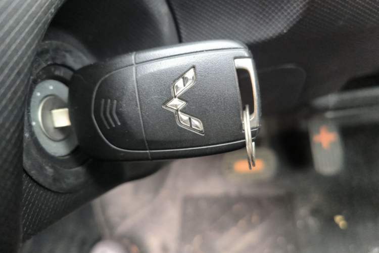 Used Wuling Hongguang MINIEV 2021 Macaron Premium Model – Lithium-NMC Vehicle Key