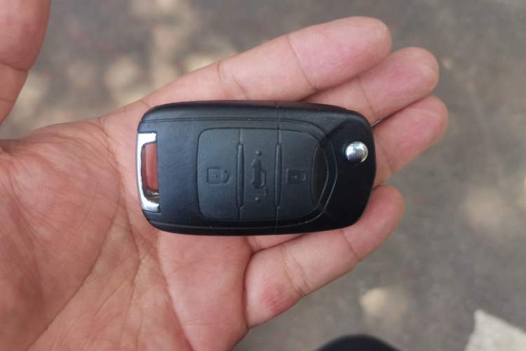 Used Wuling Hongguang MINIEV 2021 Macaron Fashion Edition Lithium-Ion Battery Vehicle Key