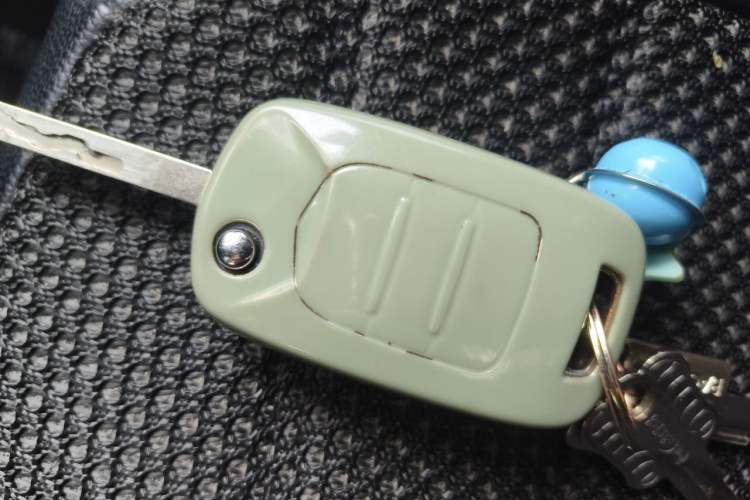 Used Wuling Hongguang MINIEV 2021 Macaron Premium Model – Lithium Iron Phosphate Vehicle Key