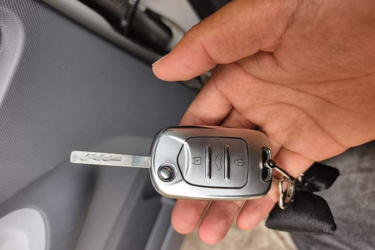 Used Wuling Hongguang MINIEV 2021 Macaron Premium Model – Lithium Iron Phosphate Vehicle Key