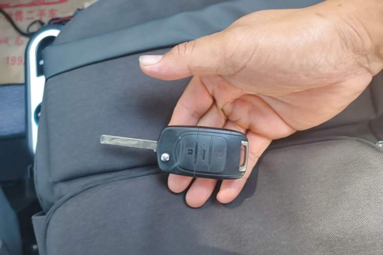 Used Wuling Hongguang MINIEV 2021 Macaron Premium Model – Lithium Iron Phosphate Vehicle Key