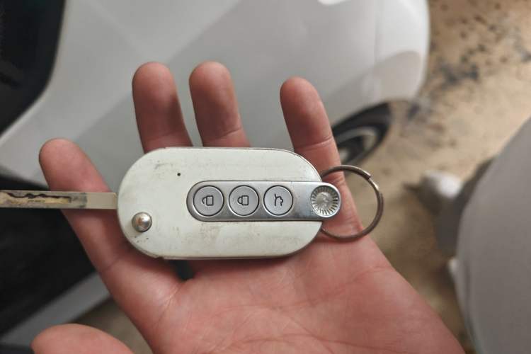 Used Wuling Hongguang MINIEV 2021 Macaron Premium Model – Lithium-NMC Vehicle Key