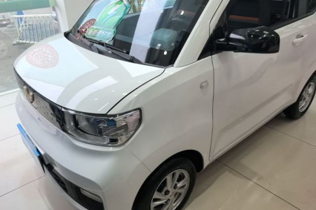 Ojetý Wuling Hongguang MINIEV 2021 Macaron Fashion Model Lithium Iron Phosphate
