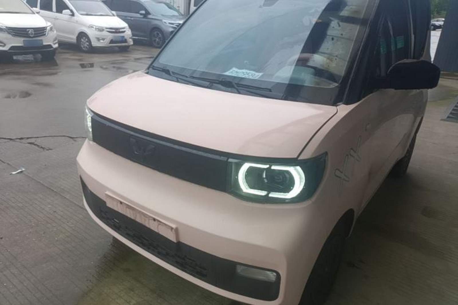 Фото Wuling с площадки