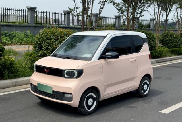 Used Wuling Hongguang MINIEV 2021 Macaron Premium Model – Lithium Iron Phosphate
