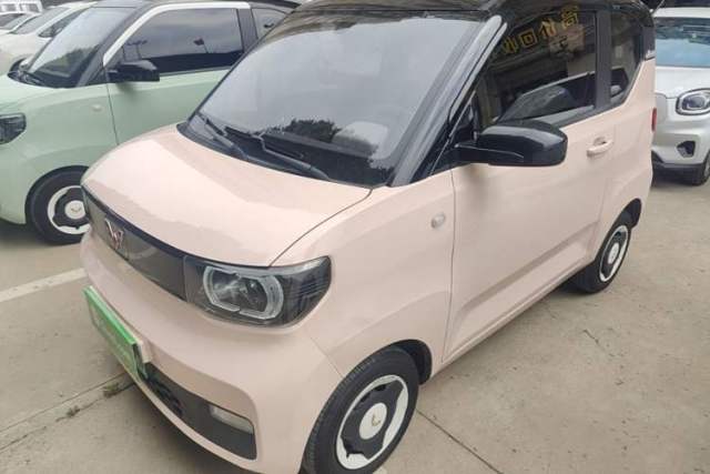 Ojetý Wuling Hongguang MINIEV 2021 Macaron Premium Model – Lithium Iron Phosphate