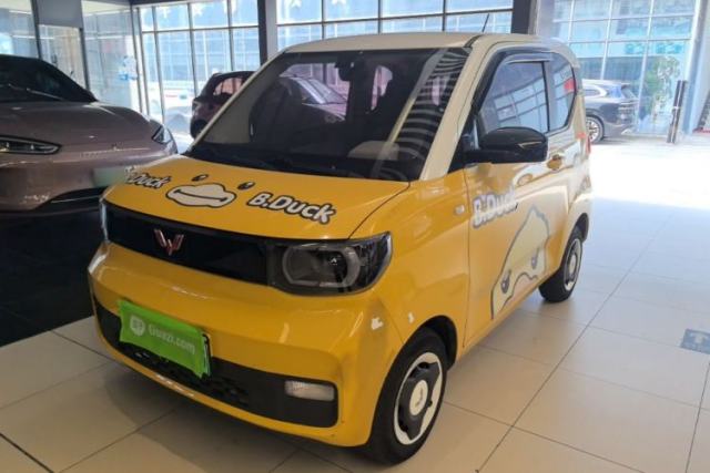 Używany Wuling Hongguang MINIEV 2021 Macaron Sandwich Model 170 km Lithium Iron Phosphate