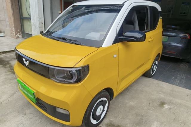 Ojetý Wuling Hongguang MINIEV 2021 Macaron Fashion Model Lithium Iron Phosphate