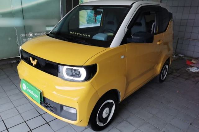 Używany Wuling Hongguang MINIEV 2021 Macaron Sandwich Model 170 km Lithium Iron Phosphate