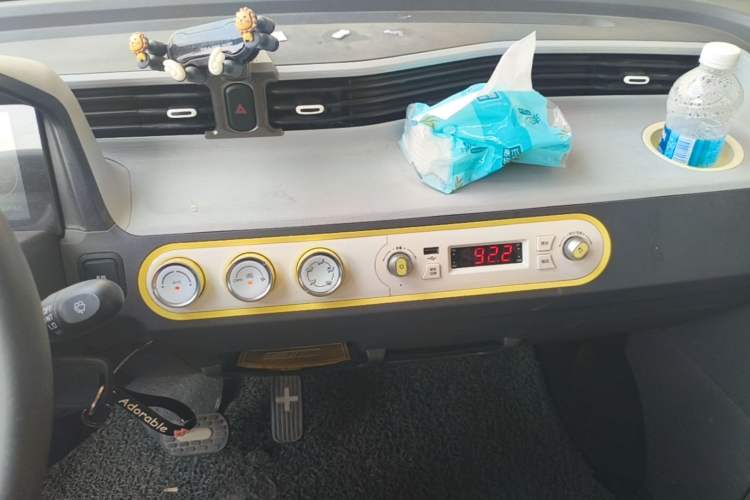 Used Wuling Hongguang MINIEV 2021 Macaron Fashion Model Lithium Iron Phosphate Audio And AC Panel