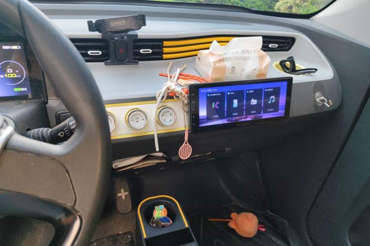 Used Wuling Hongguang MINIEV 2021 Macaron Premium Model – Lithium-NMC Audio And AC Panel