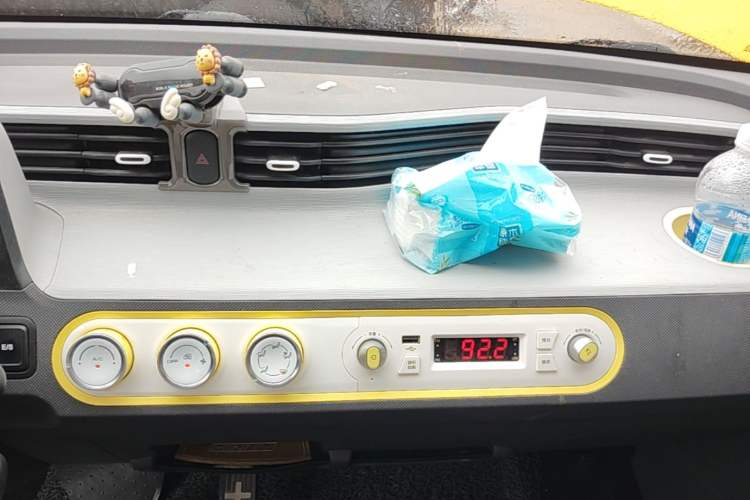 Used Wuling Hongguang MINIEV 2021 Macaron Fashion Model Lithium Iron Phosphate Audio And AC Panel