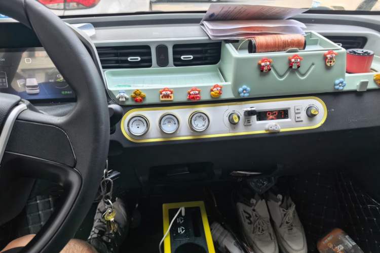 Used Wuling Hongguang MINIEV 2021 Macaron Fashion Edition Lithium-Ion Battery Audio And AC Panel