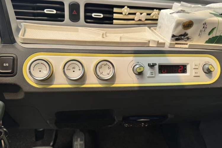 Used Wuling Hongguang MINIEV 2021 Macaron Fashion Model Lithium Iron Phosphate Audio And AC Panel