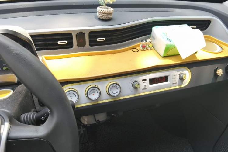 Used Wuling Hongguang MINIEV 2021 Macaron Fashion Edition Lithium-Ion Battery Audio And AC Panel