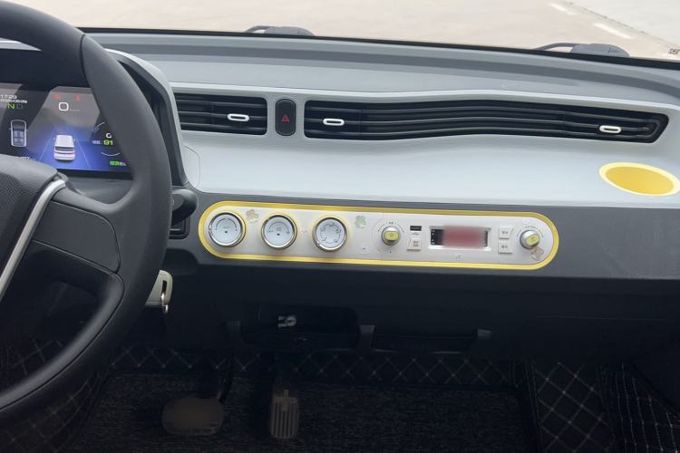 Used Wuling Hongguang MINIEV 2021 Macaron Fashion Model Lithium Iron Phosphate Audio And AC Panel