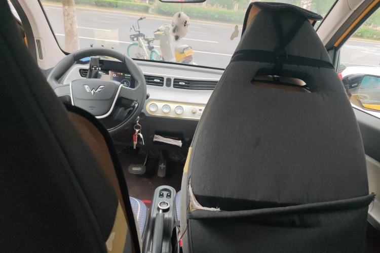 Used Wuling Hongguang MINIEV 2021 Macaron Premium Model – Lithium-NMC Center Console