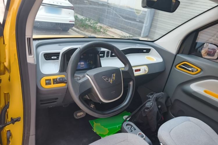 Used Wuling Hongguang MINIEV 2021 Macaron Premium Model – Lithium Iron Phosphate Center Console