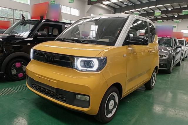 Used Wuling Hongguang MINIEV 2021 Macaron Premium Model – Lithium Iron Phosphate