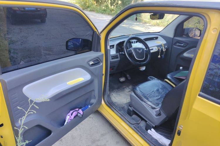 Used Wuling Hongguang MINIEV 2021 Macaron Premium Model – Lithium Iron Phosphate Driver Seat