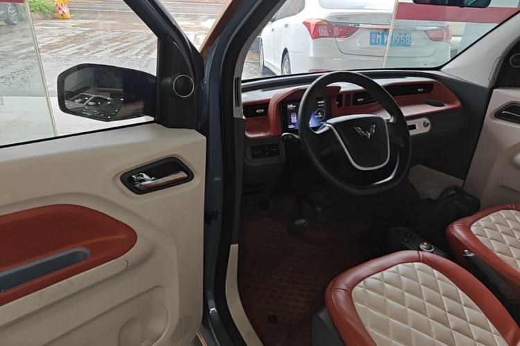 Used Wuling Hongguang MINIEV 2021 Macaron Premium Model – Lithium Iron Phosphate Driver Seat