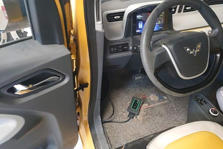 Used Wuling Hongguang MINIEV 2021 Macaron Fashion Edition Lithium-Ion Battery Driver Seat