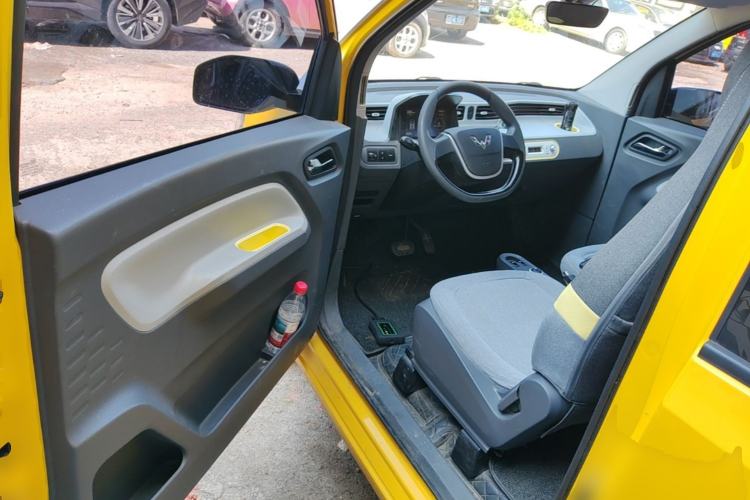 Used Wuling Hongguang MINIEV 2021 Macaron Premium Model – Lithium Iron Phosphate Driver Seat
