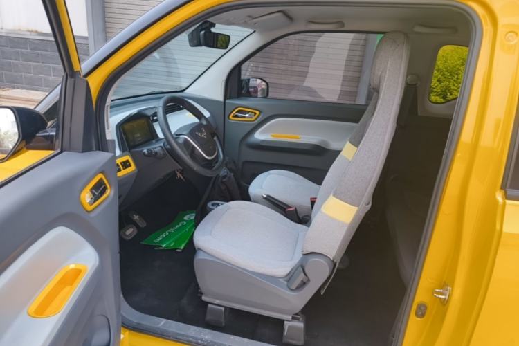 Used Wuling Hongguang MINIEV 2021 Macaron Premium Model – Lithium Iron Phosphate Driver Seat