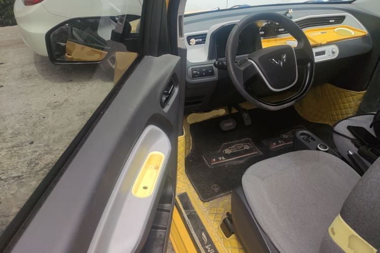 Used Wuling Hongguang MINIEV 2021 Macaron Premium Model – Lithium Iron Phosphate Driver Seat