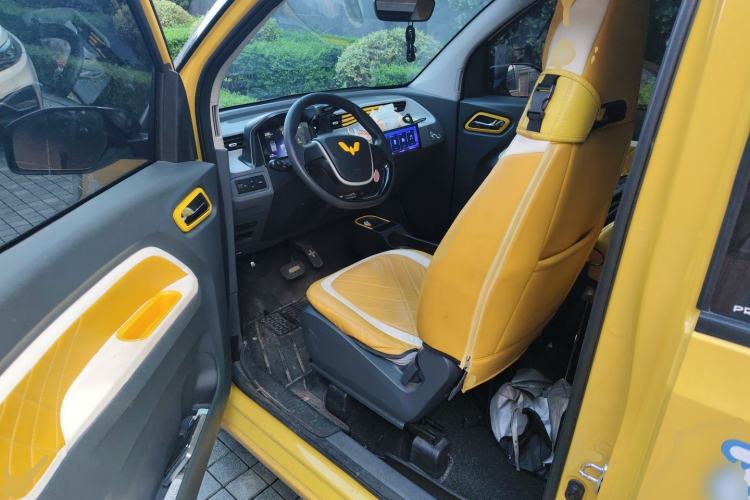 Used Wuling Hongguang MINIEV 2021 Macaron Premium Model – Lithium-NMC Driver Seat