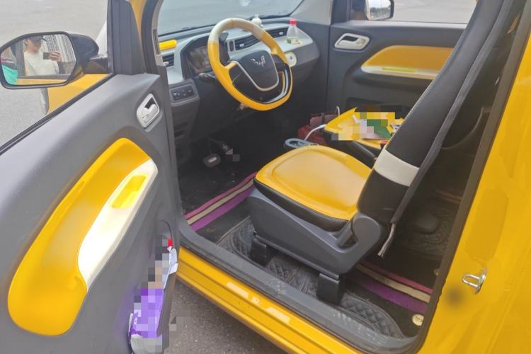 Used Wuling Hongguang MINIEV 2021 Macaron Premium Model – Lithium-NMC Driver Seat