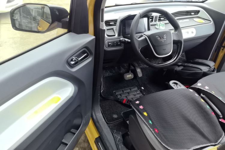 Used Wuling Hongguang MINIEV 2021 Macaron Sandwich Model 170 km Lithium Iron Phosphate Driver Seat