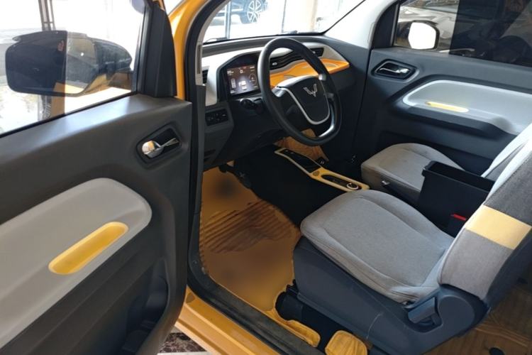 Used Wuling Hongguang MINIEV 2021 Macaron Fashion Edition Lithium-Ion Battery Driver Seat