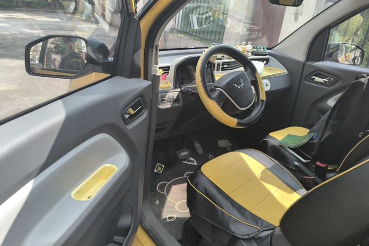 Used Wuling Hongguang MINIEV 2021 Macaron Premium Model – Lithium Iron Phosphate Driver Seat