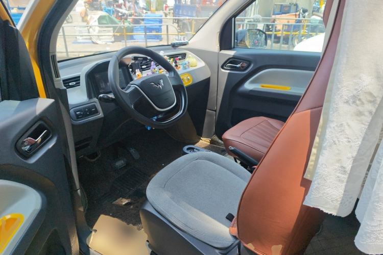 Used Wuling Hongguang MINIEV 2021 Macaron Premium Model – Lithium Iron Phosphate Driver Seat